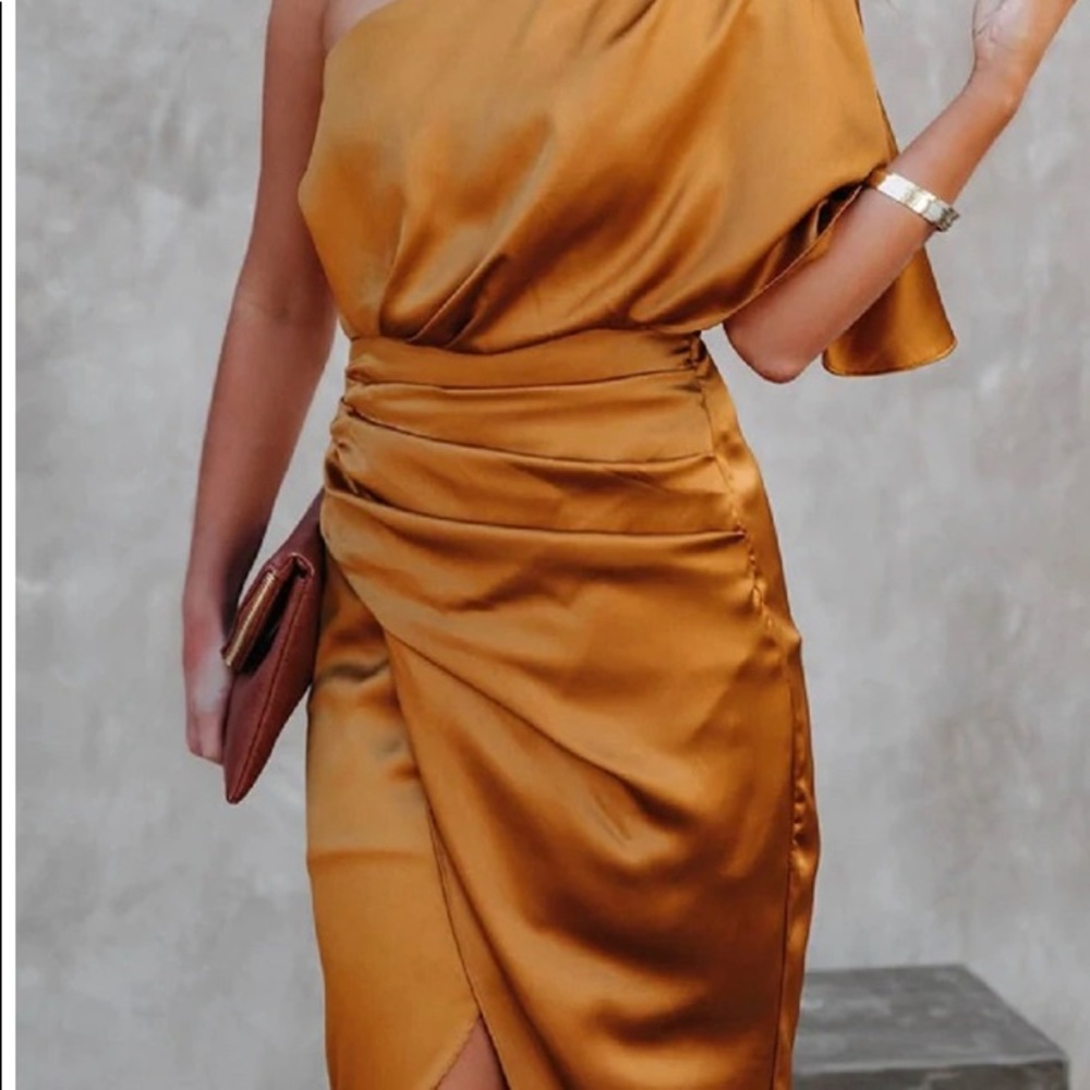 Vici collection Persimmon One Shoulder Satin Drape Dress in Honey. NWT.